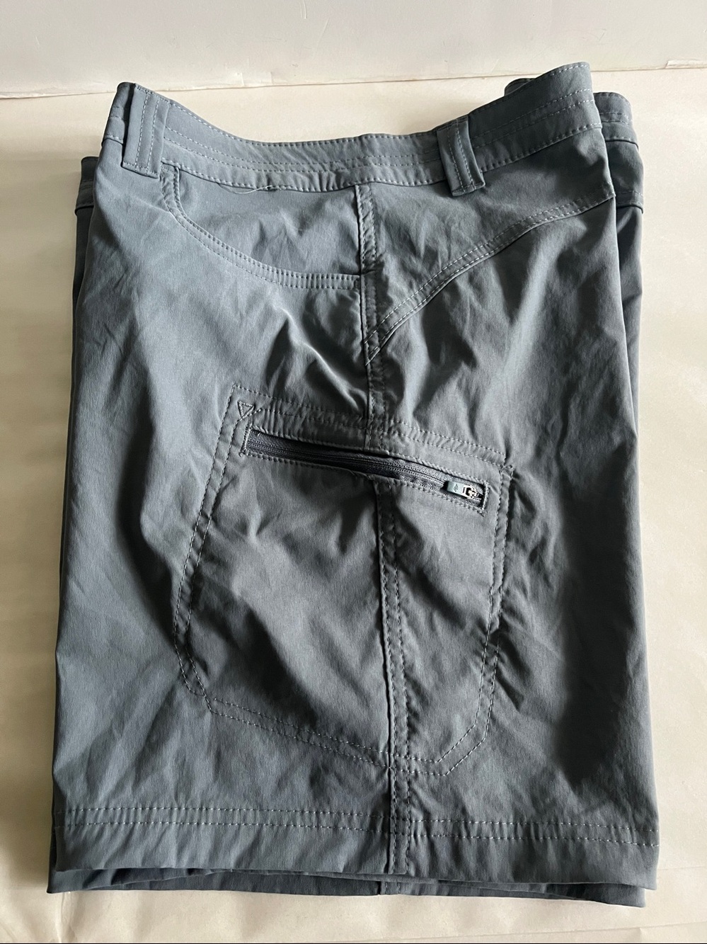 Eddie Bauer Women’s Grey Shorts size 12 - Picture 9 of 14